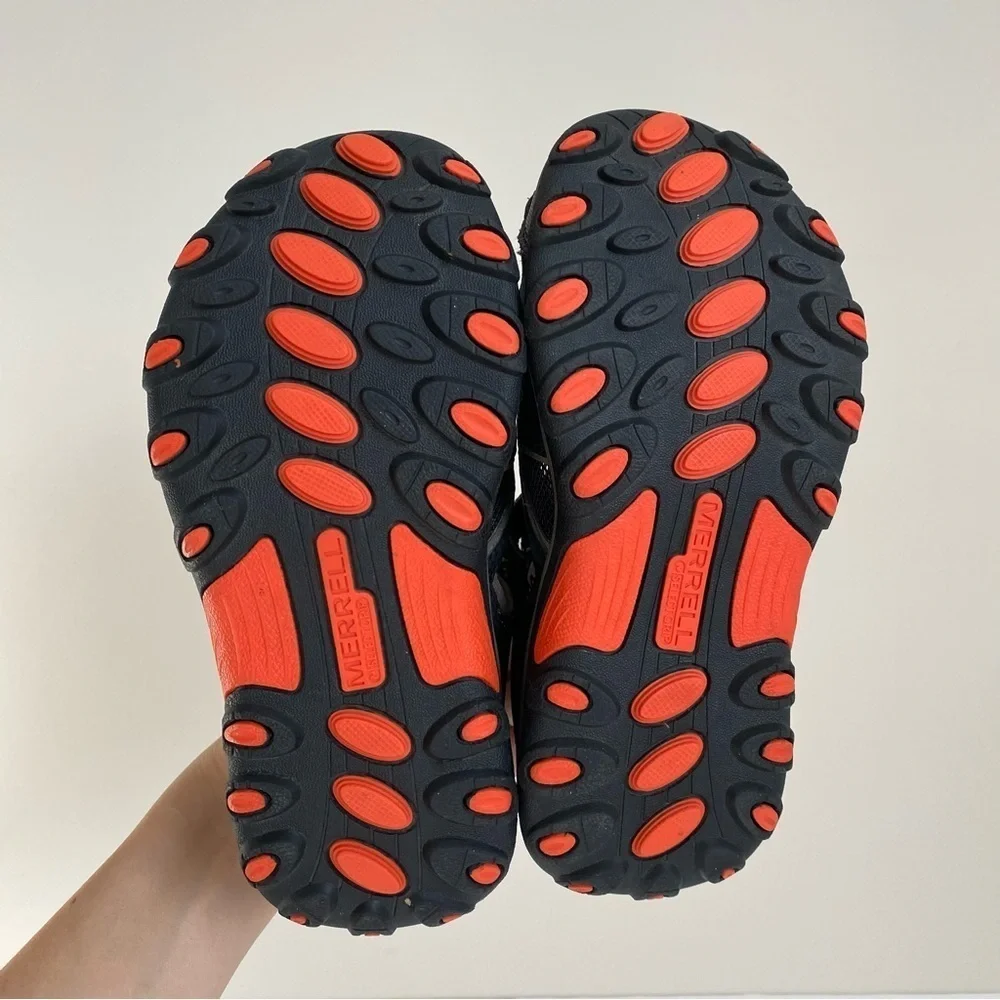Merrell sturdy closed
